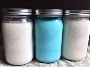how to make yogurt: photo of homemade yogurt in mason jars