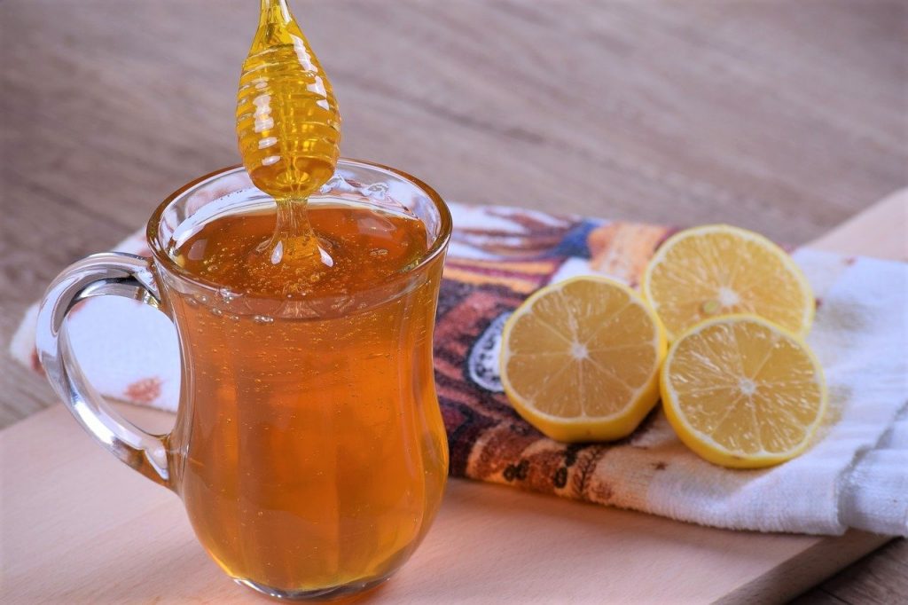 photo of honey and lemon, an effective natural remedy for cough